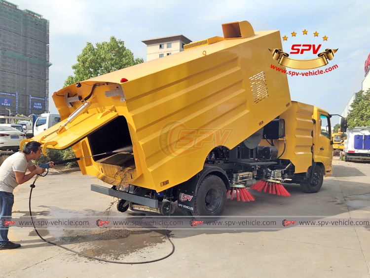 Road Sweeper Truck Dongfeng - D